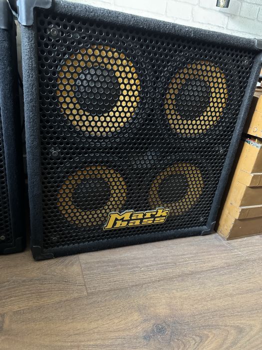 Coluna para baixo Markbass STD 104 HR