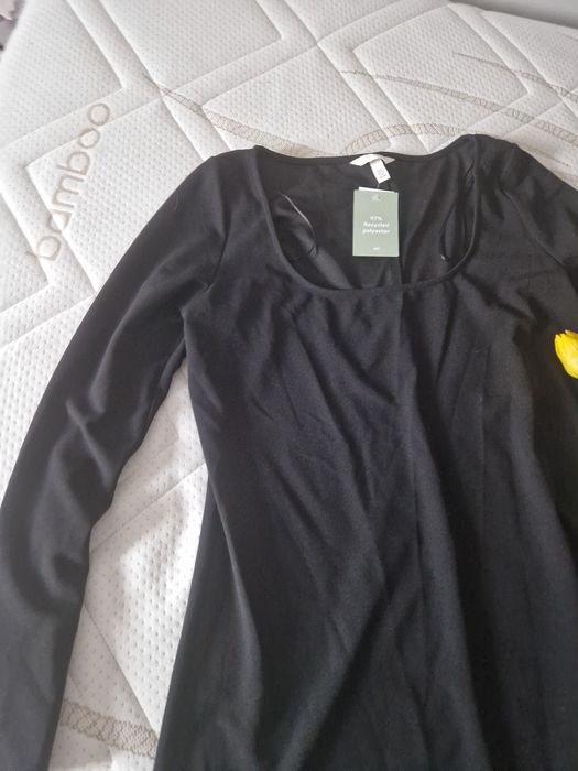 Czarna bluzka H&M z długim rękawem, nowa z metką, 42 XL plus size

Kla