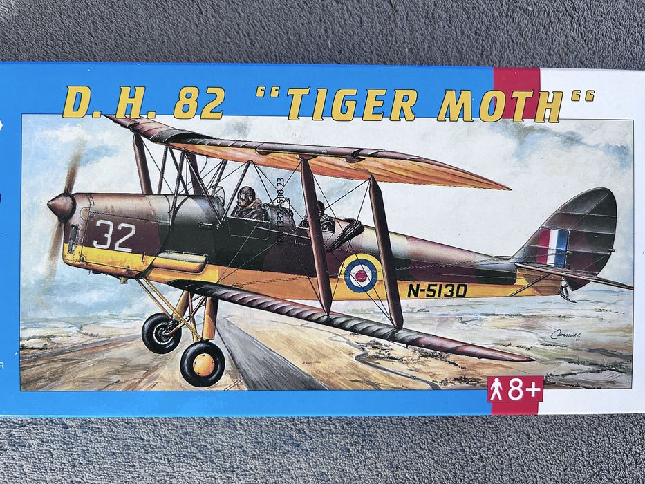 Samolot D.H.82 Tiger Moth model do sklejania Smer 0811