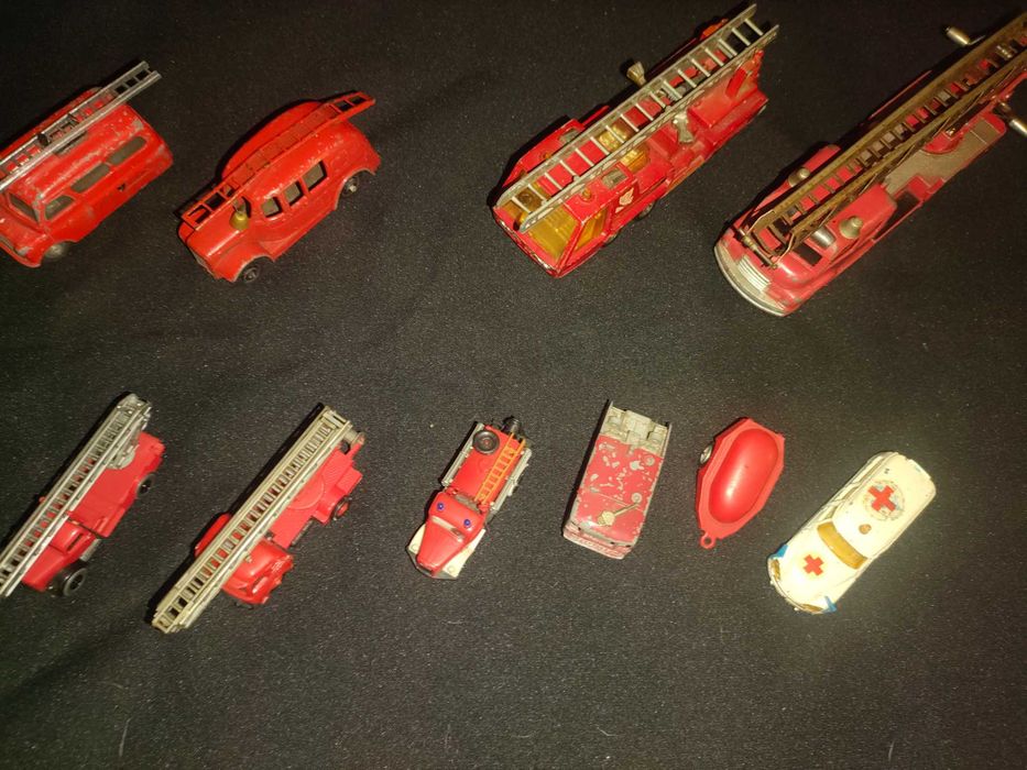 Miniaturas emergência antigas