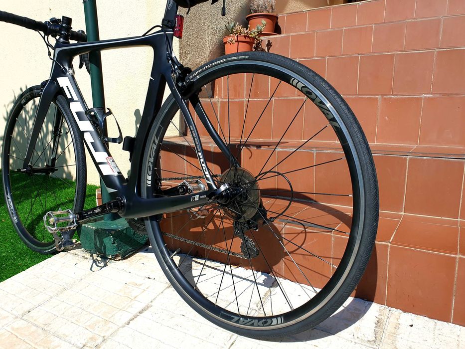 FUJI TRANSONIC 2.5 (2015) - Leve, Rapida e Aerodinamica