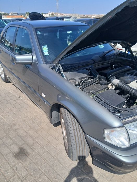 Mercedes bom estado