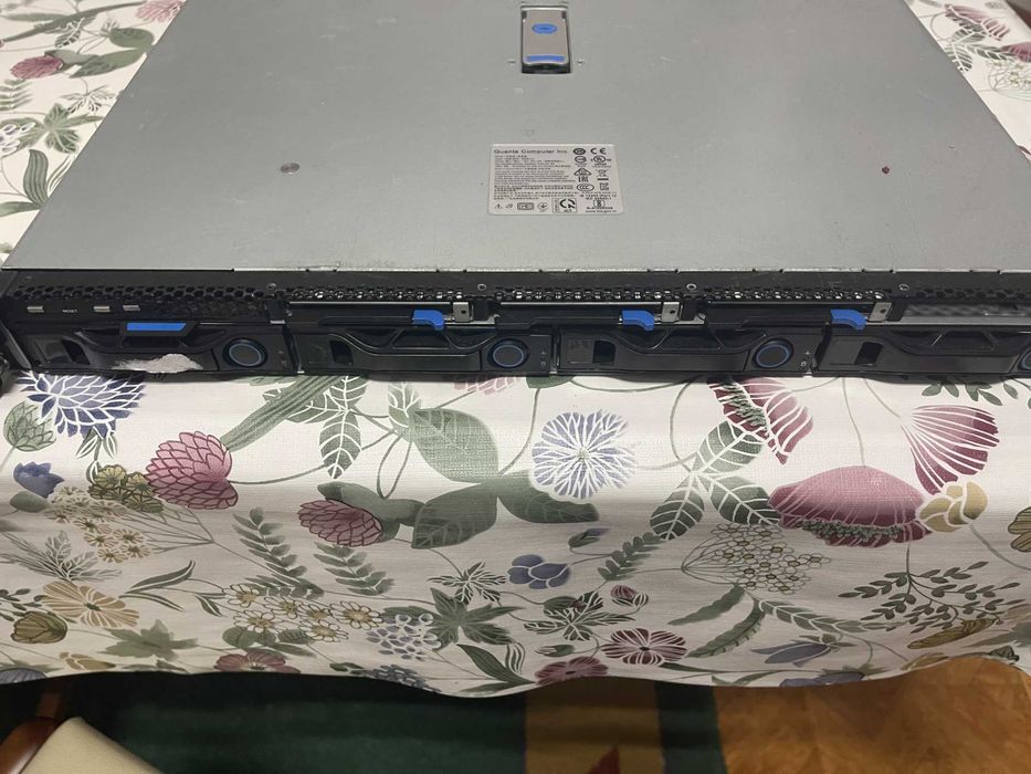 Servidor QUANTA 1S5B20000 - 2X Xeon Silver 4110