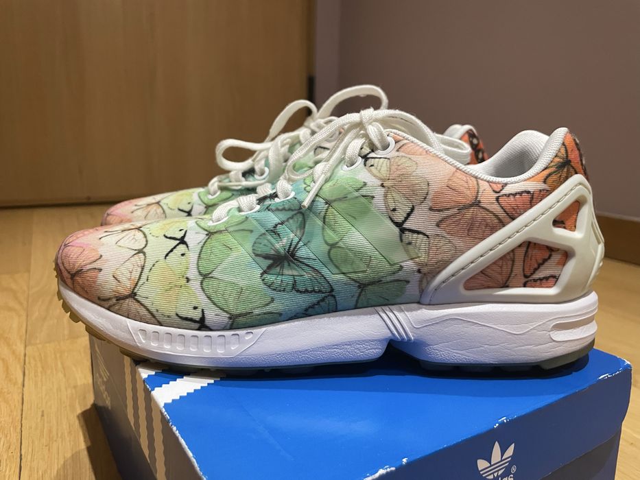 Ténis Adidas estampados