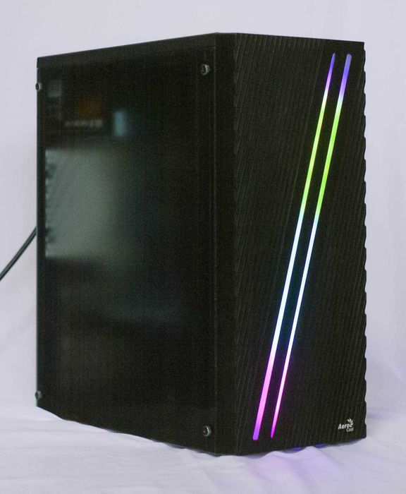 Komputer Mocarz RGB RYZEN 5/16GB/SSD1TB/GeforceRTX5050 8GB Do gier