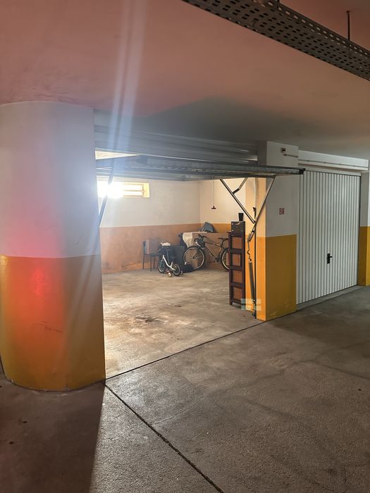 Garagem box  eletrocerãmica