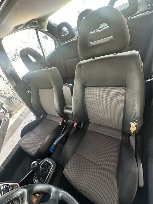 Vw bora 1,6 gasolina 102 cv 2001/04 ler descricao