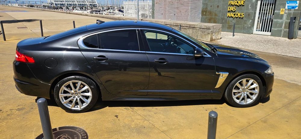 Jaguar XF 2.2 D Premium Luxury