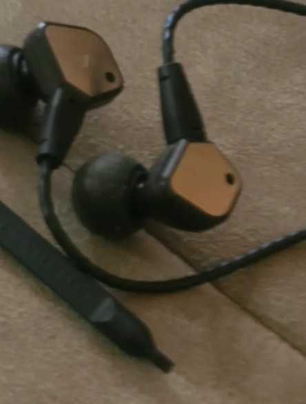 Auriculares Sennheiser IE80 Preto/Prata