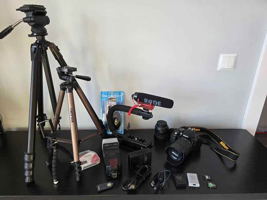 Zestaw Nikon D3300 | DX 35mm, DX 18-105mm | Rode | Lampa | Akcesoria