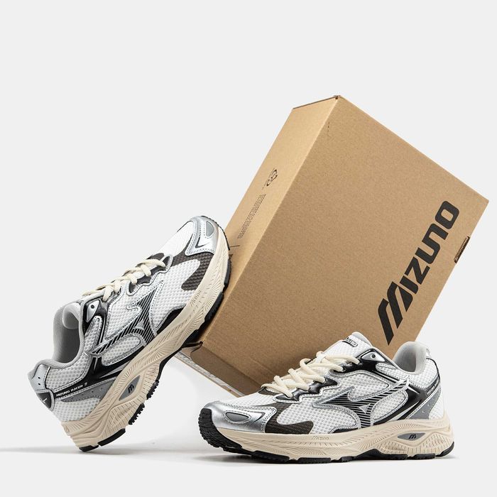 Мужские спортивные кроссовки Mizuno Racer S кросівки мизуно рейсер