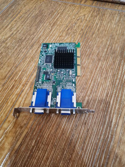Видеокарта Matrox Millennium G450 G45FMDHA32DB 32mb DDR SDRAM AGP
