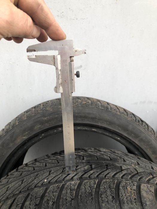 Автошини зимові  R 17