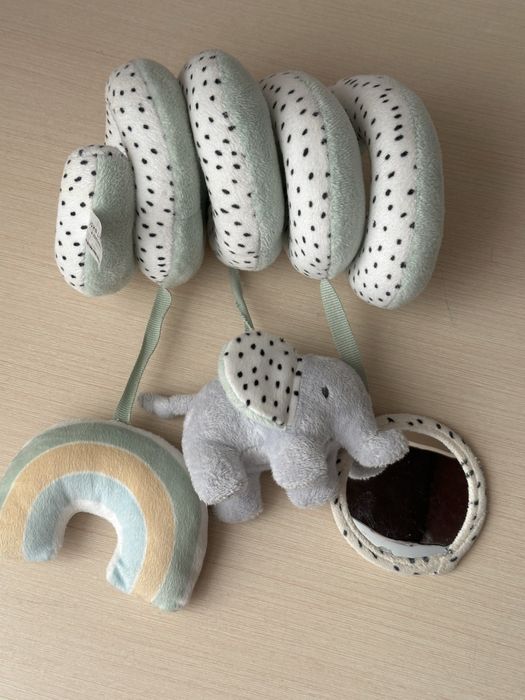 Іграшка на люлюку