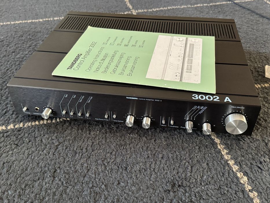 Предварительный усилитель TANDBERG 3002A Control Amplifier