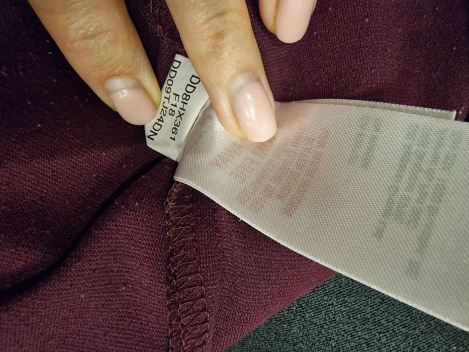 Sprzedam sukienkę DKNY bordowa z marszczeniami