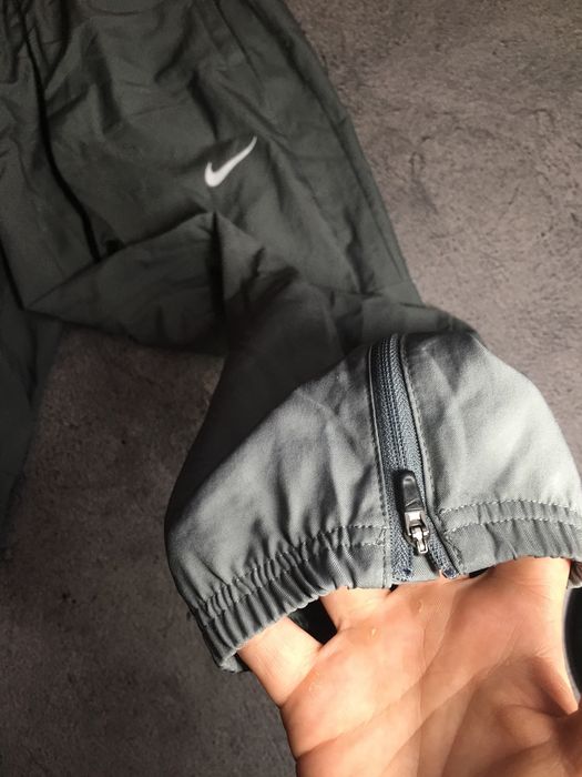 Нейлонові спортивні штани nike dri-fit