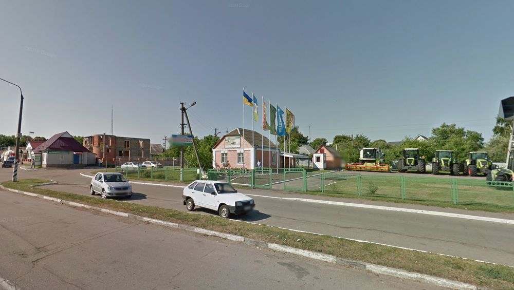 Фасад траси Київ - Одеса. Місце під магазин. 165 м2 з гараже