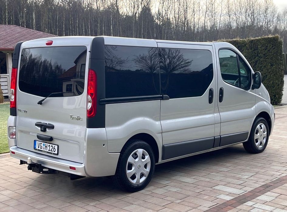 Renault Trafic 2012р 2.0 дизель пасажир 9 місць