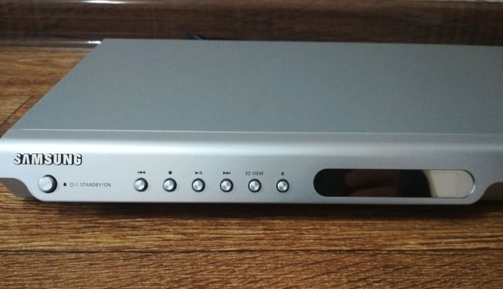 Samsung XviD pro MP4 DVD плеер