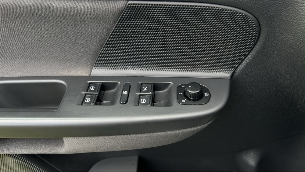 Volkswagen Golf 5 1.6 MPI