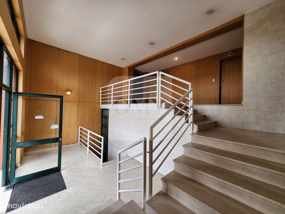 Na Rua Cidade Espinho em Vila Real, T4+1 com Sótão Habitável