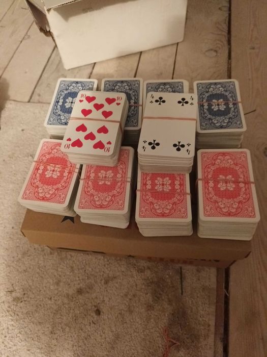 Sprzedam karty do gry