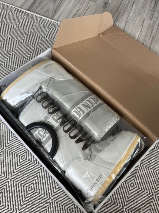 Śniegowce  srebrne 39/41 moon boot icon damskie nowe z metką