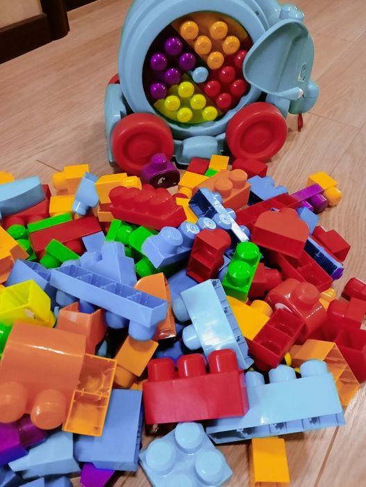 Klocki Mega Blocks 140 el. 2 komplety  + Spacerowy Słonik Fischer Pric