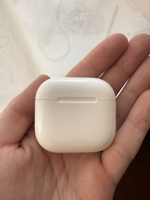 AirPods 4 без шумодава