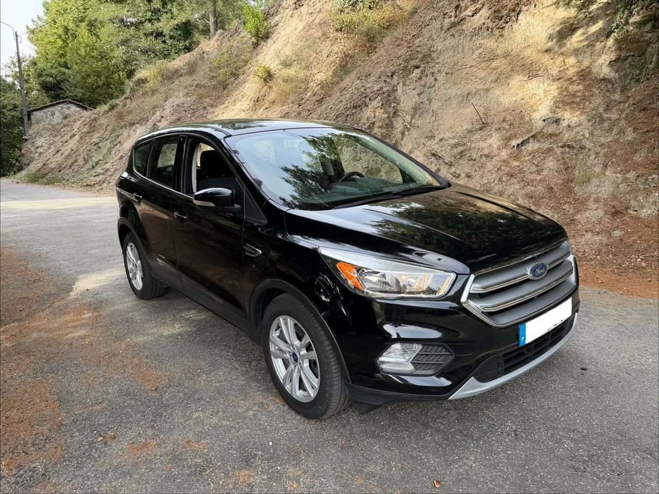 Ford kuga 1.5 TDCI — photo 3