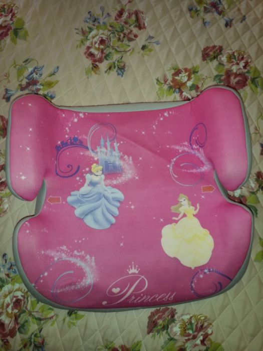 Assento elevatório para automóvel das Princesas