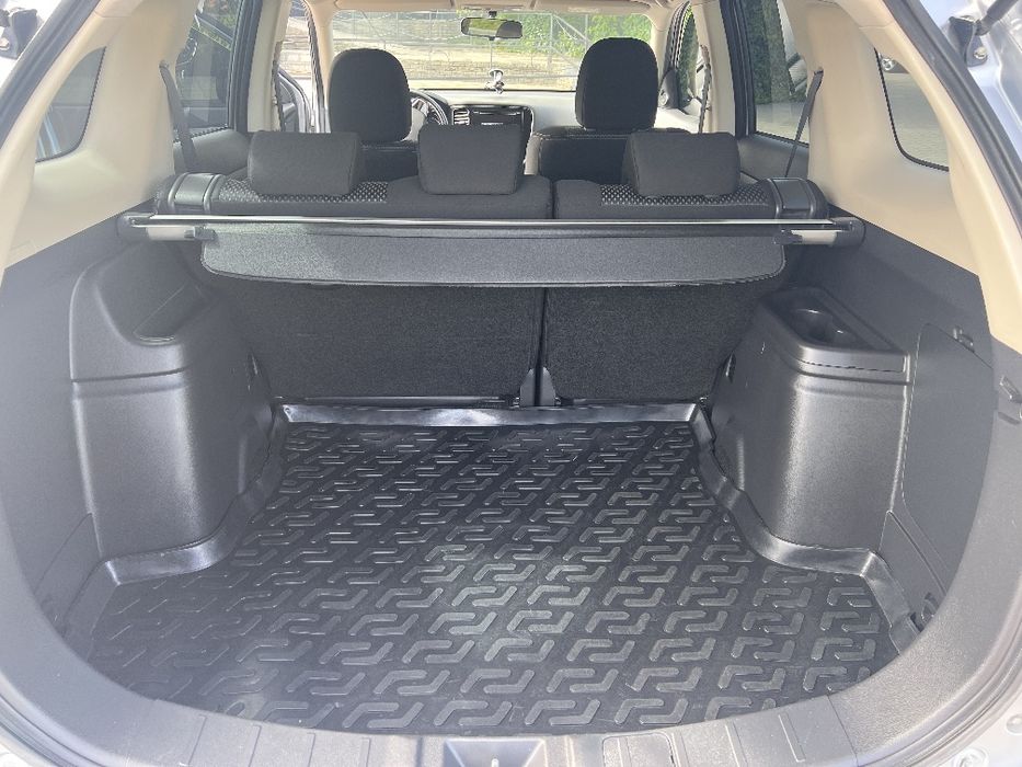 Mitsubishi Outlander III, 2016