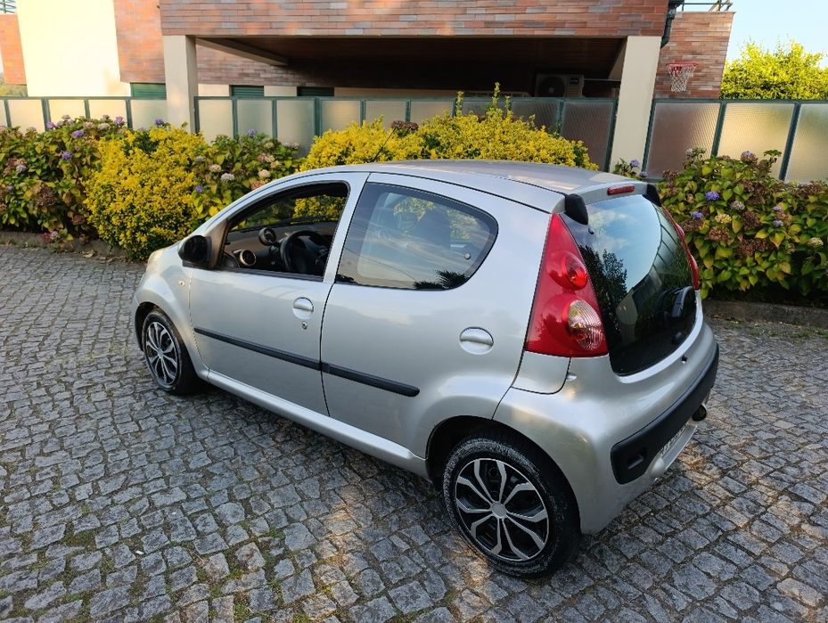 Peugeot 107 1.0  gasolina