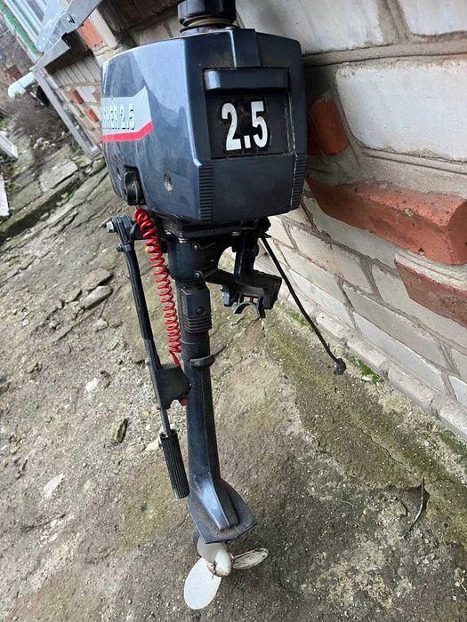 Продам лодочный мотор бензиновый