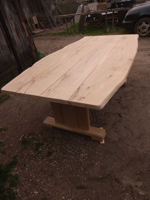 Stół drewniany solidny