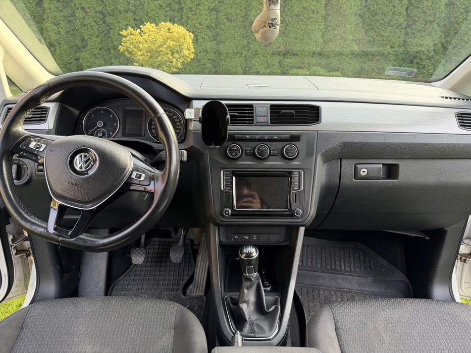 Vw caddy maxi  2.0 diesel 2017r