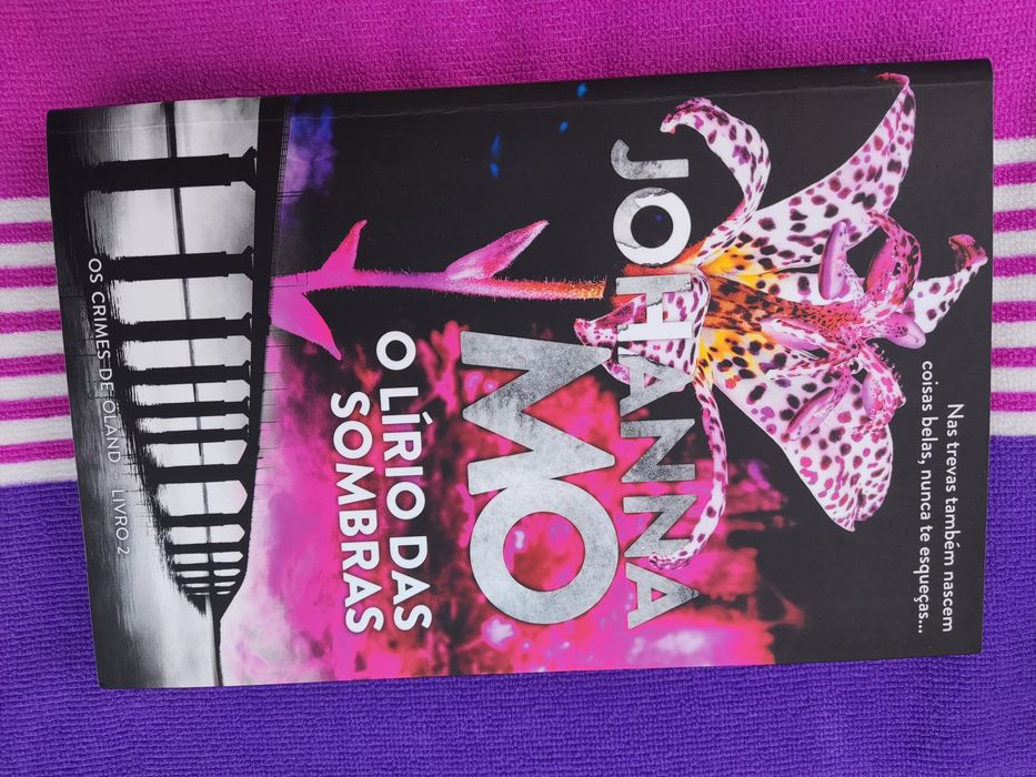Livro - O lírio das sombras - Johanna Mo