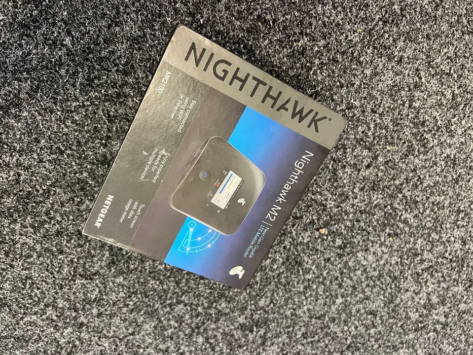 router mobilny - Nighthawk M2 MR2100 powystawowy
