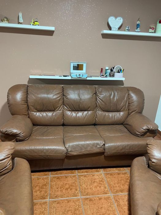 sofás cabedal castanho