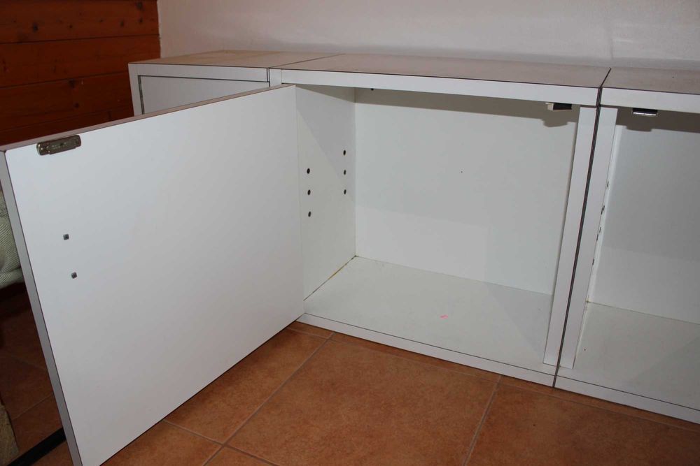 Móvel branco moderno