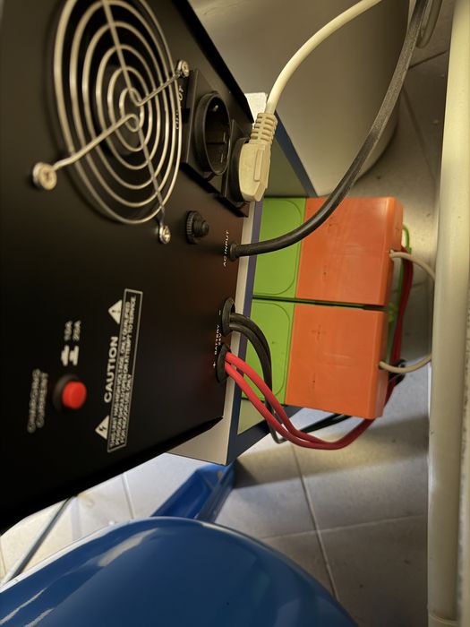 Продам  2АКБ Monbat 200 +1/100Ah