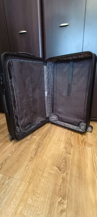 Markowa walizka firmy Rimowa