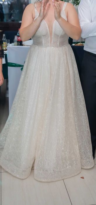 Piękna suknia ślubna