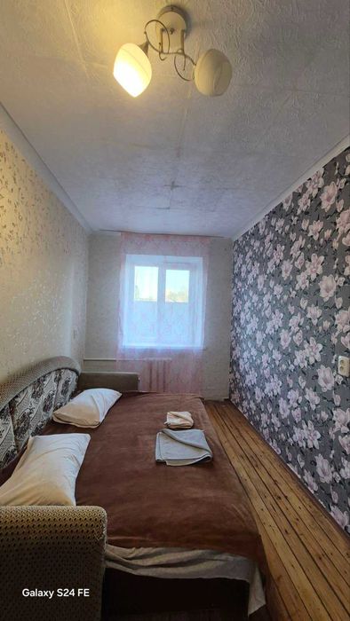 Здається подобово  2-к квартира в центрі міста вул. Нижнедніпровська.