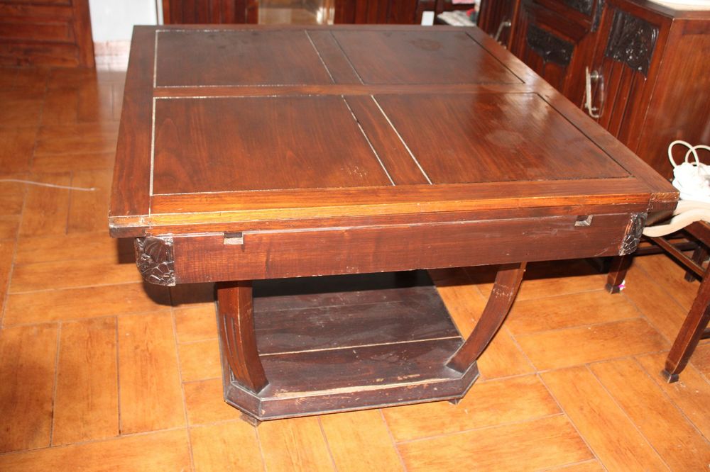 Mesa de Jantar em madeira extensível