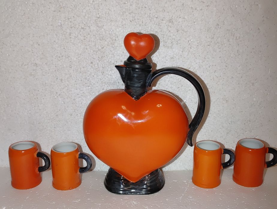 Штоф Графин в форме серца + 4 стопки цена за всё