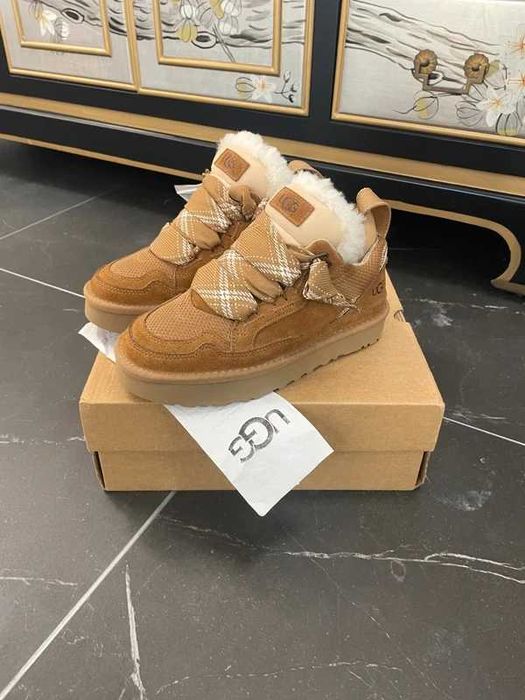 UGG Lowmel Sand r.40