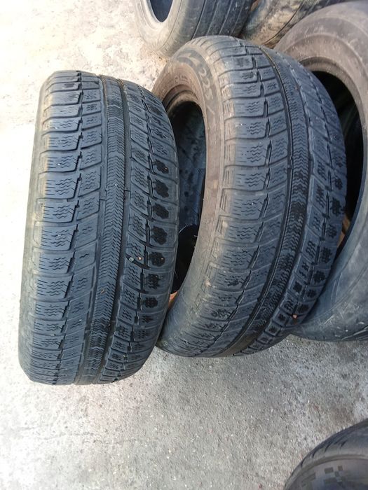 Продам резину 225,55,16