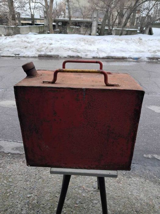 Продам каністру-бочку під паливо